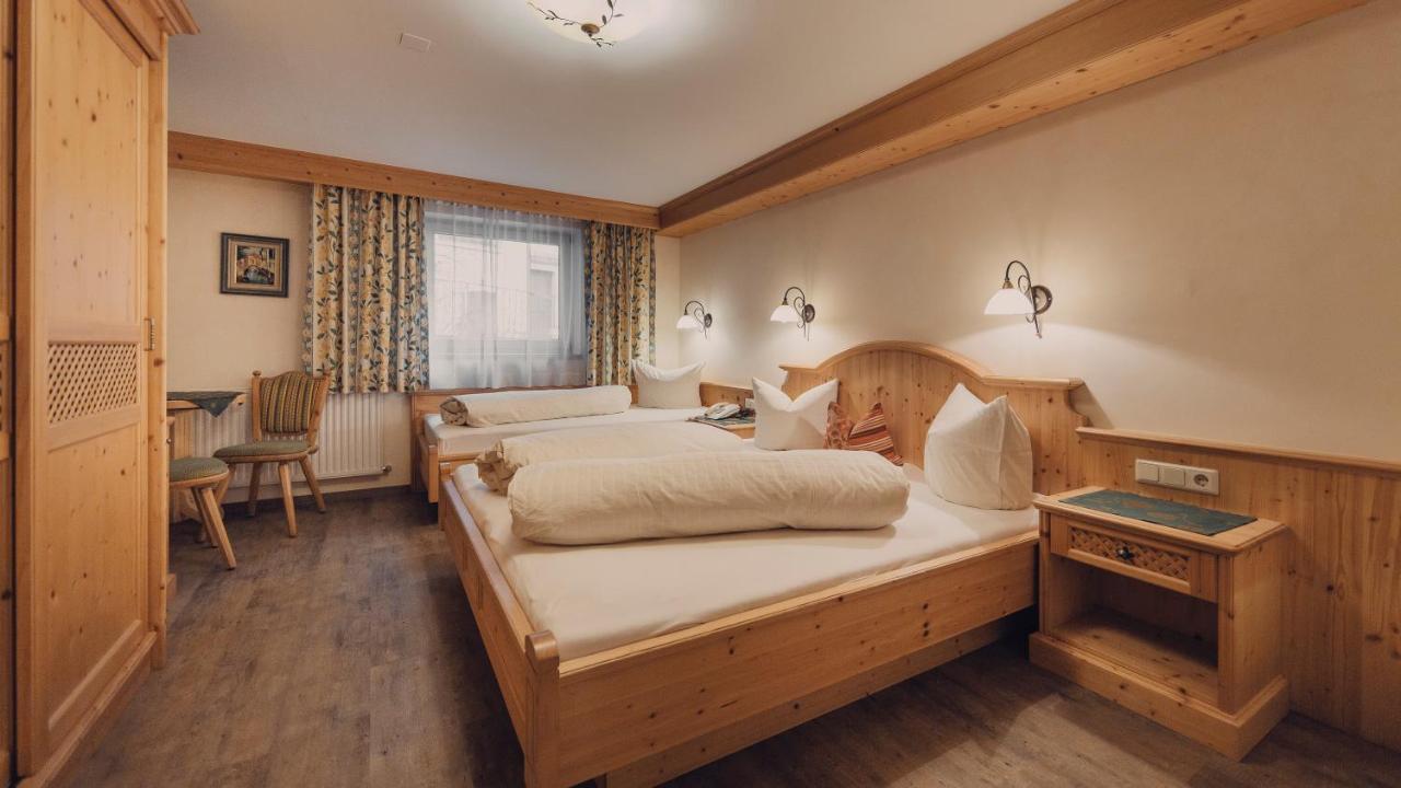 Hotel Tanzer イシュグル エクステリア 写真