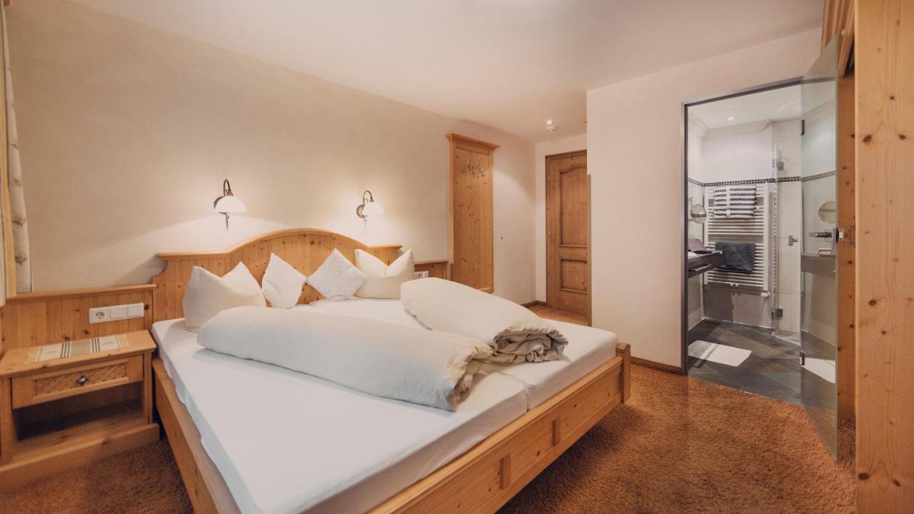 Hotel Tanzer イシュグル エクステリア 写真