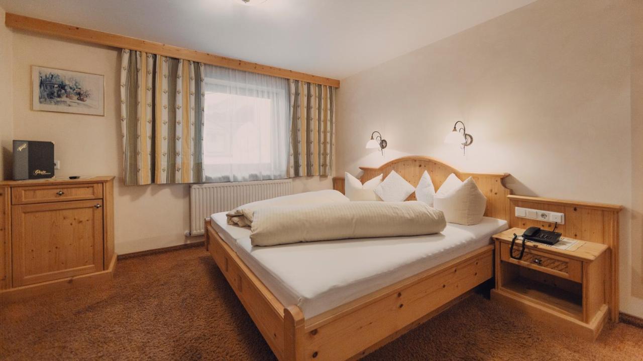 Hotel Tanzer イシュグル エクステリア 写真