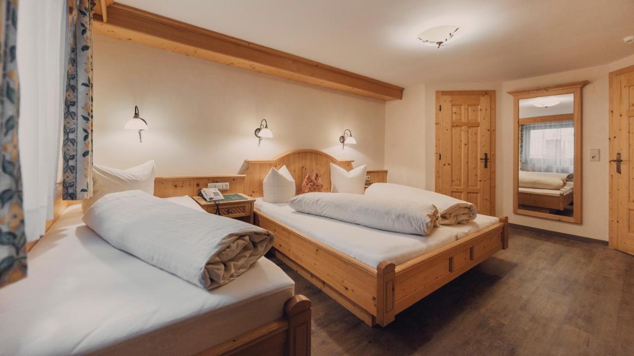 Hotel Tanzer イシュグル エクステリア 写真
