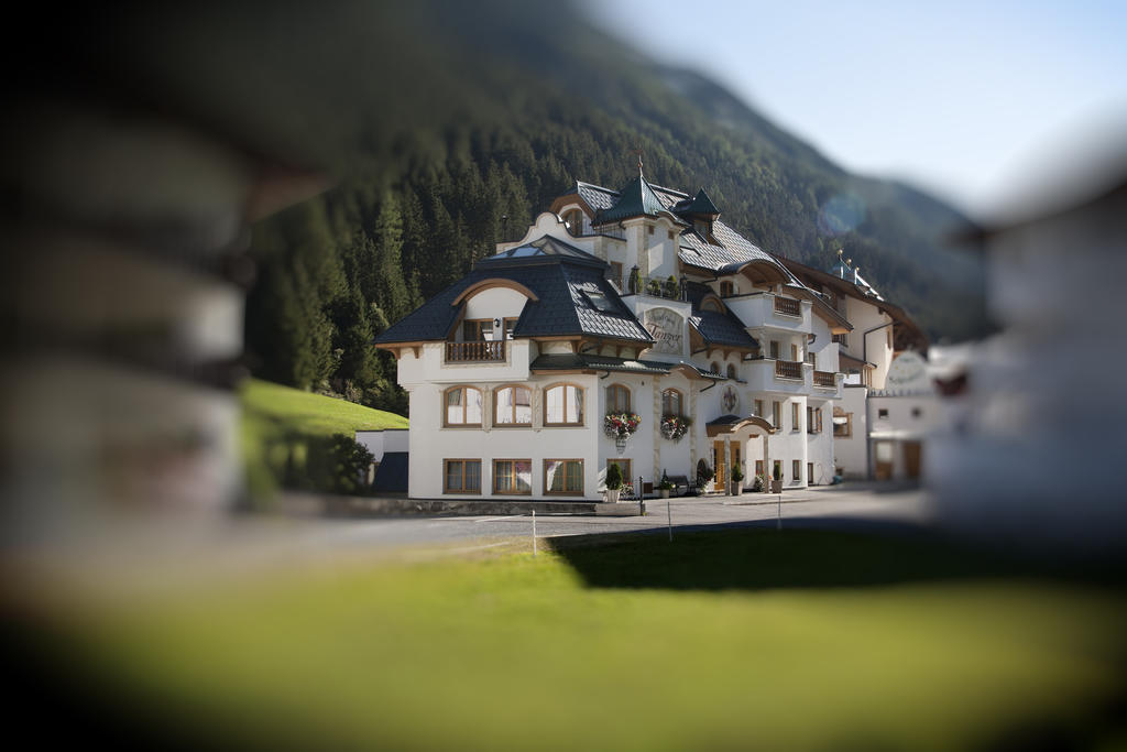 Hotel Tanzer イシュグル エクステリア 写真